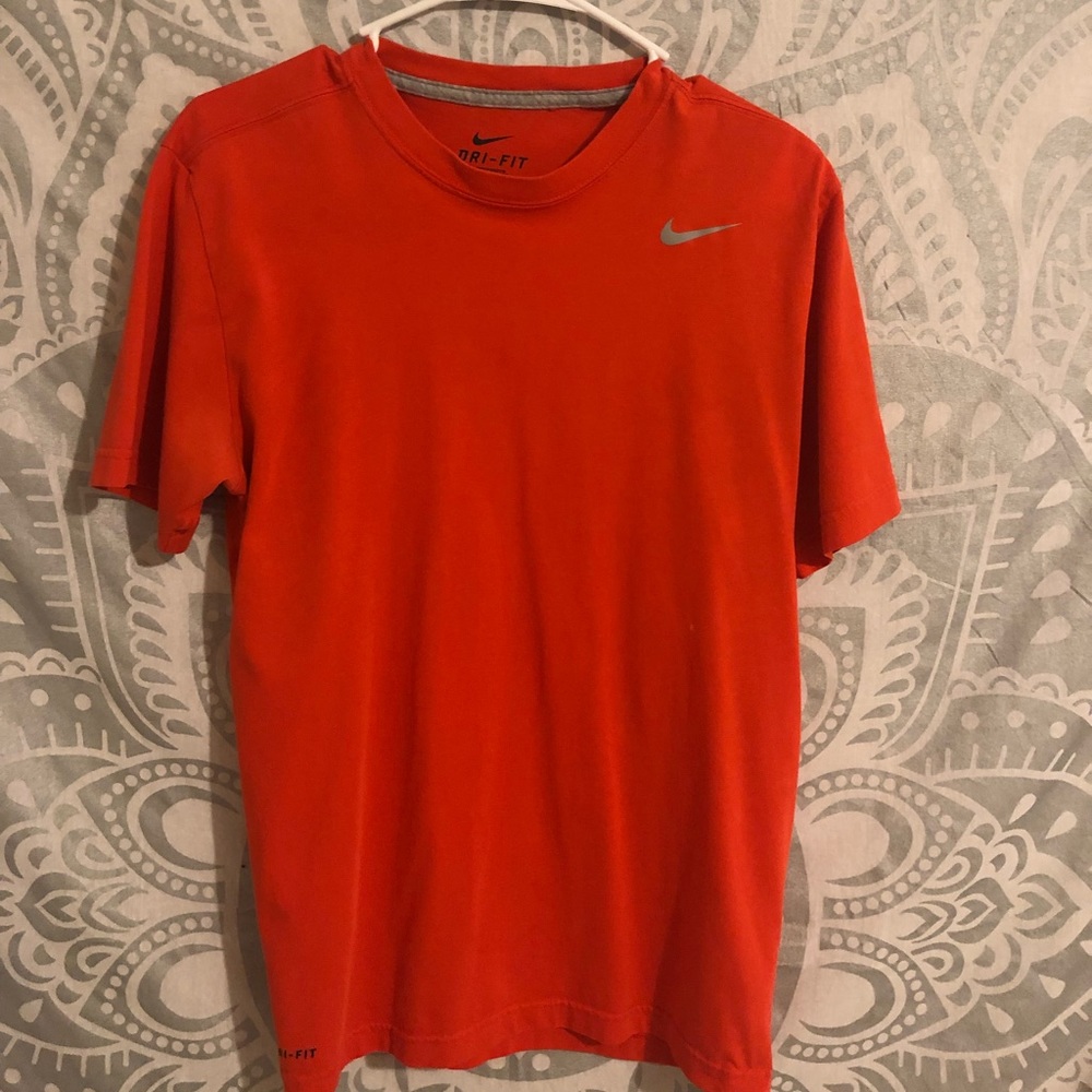 Nike T-shirt